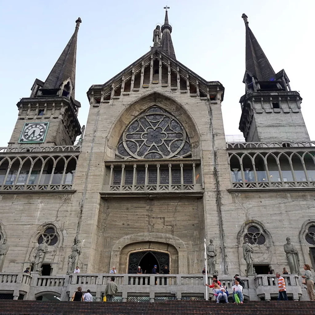 catedral-basilica-nuestra-senora-rosario-manizales_104